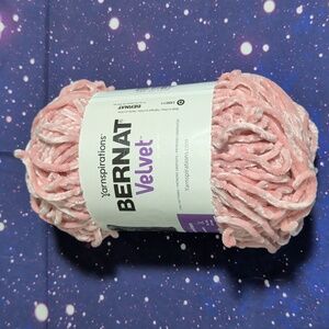 1 Brand New Skein Yarnspirations Bernat Velvet Yarn QUIET PINK 🩷 SMOKE FREE